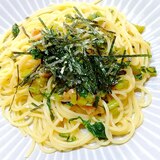 一人ランチに、蕪の葉の炒め物となめたけの簡単パスタ